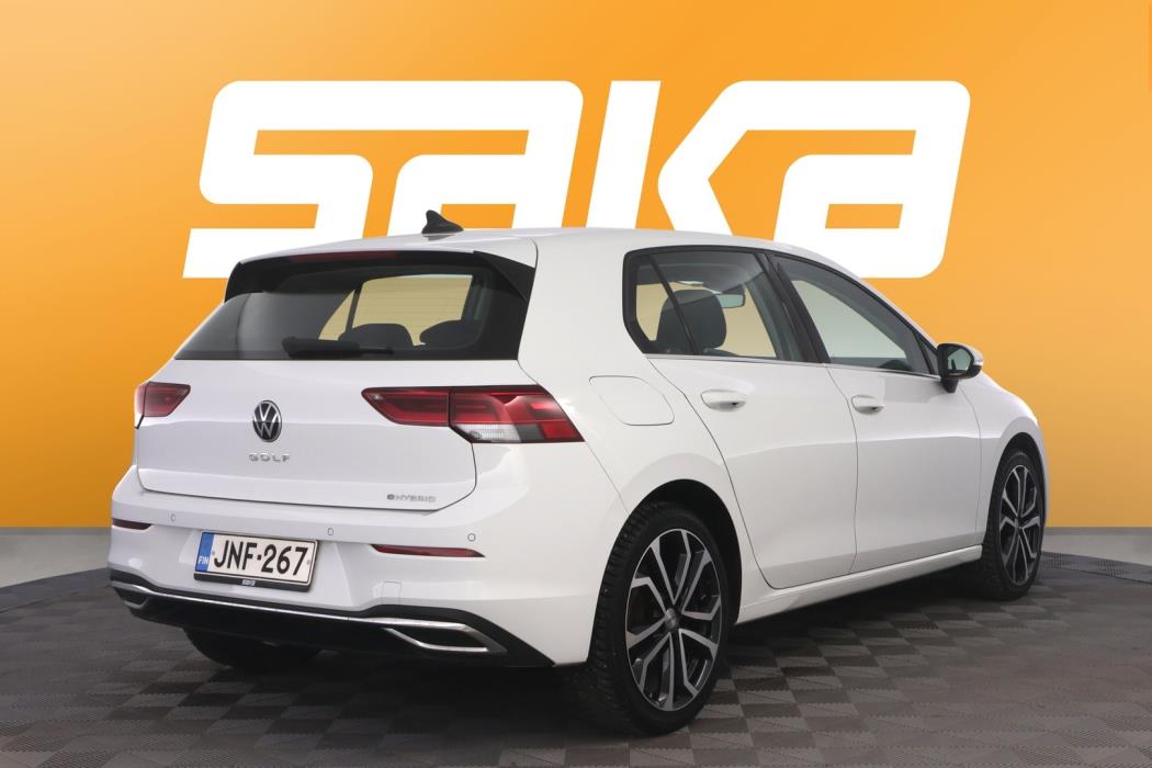 VOLKSWAGEN Golf 2021