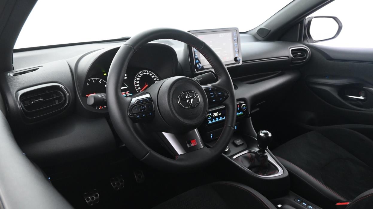 TOYOTA GR Yaris 2024
