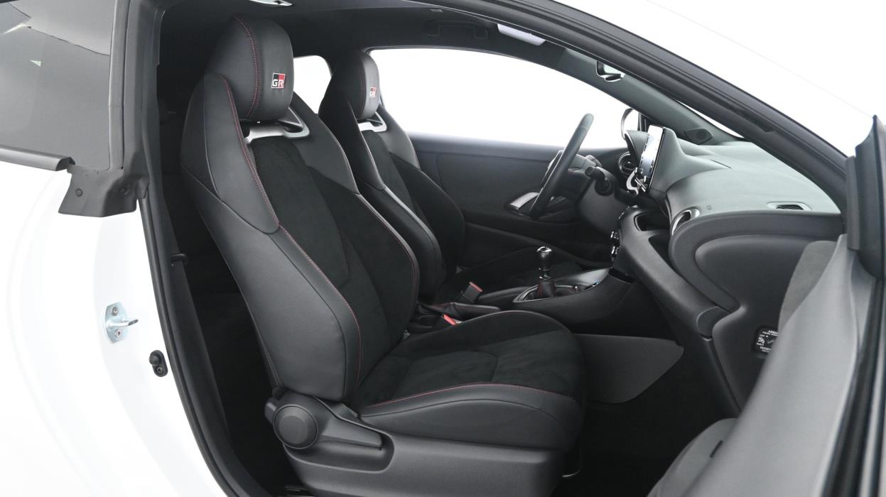 TOYOTA GR Yaris 2024