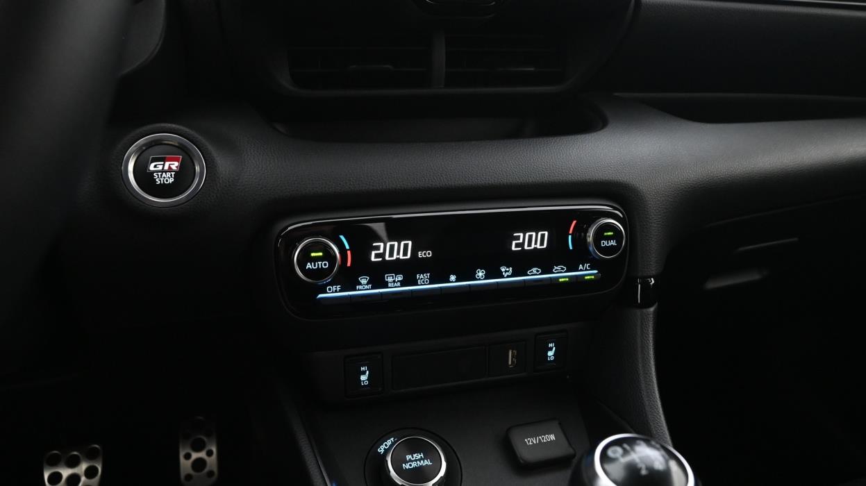 TOYOTA GR Yaris 2024