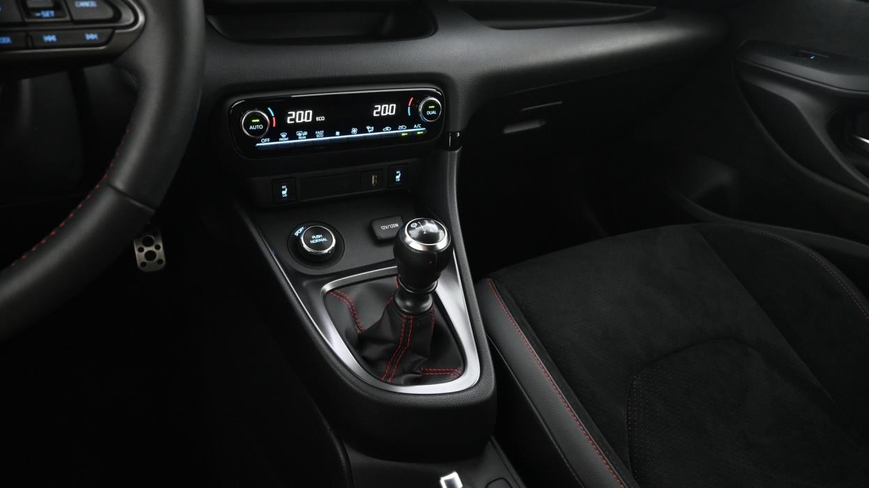 TOYOTA GR Yaris 2024