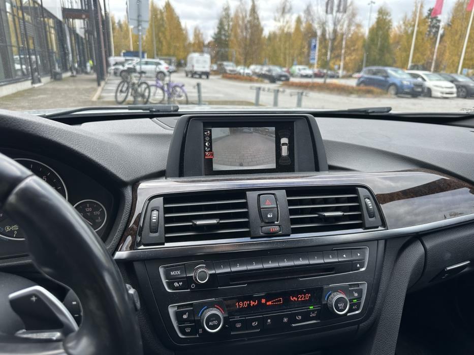 BMW 320 2015