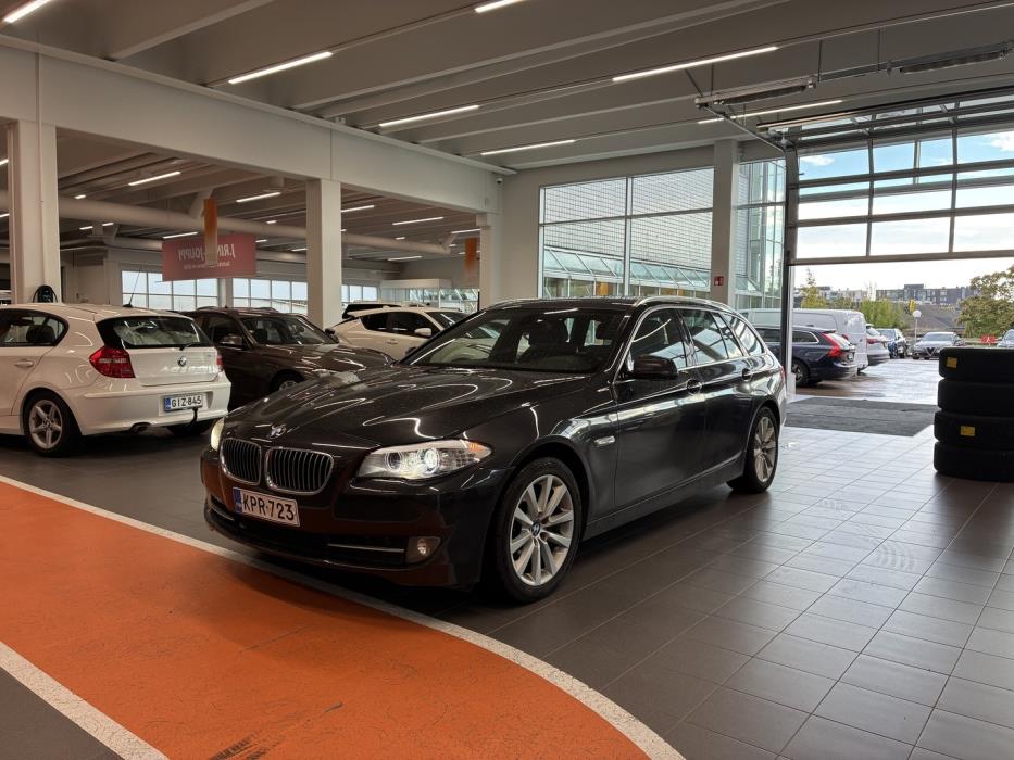 BMW 530 2011