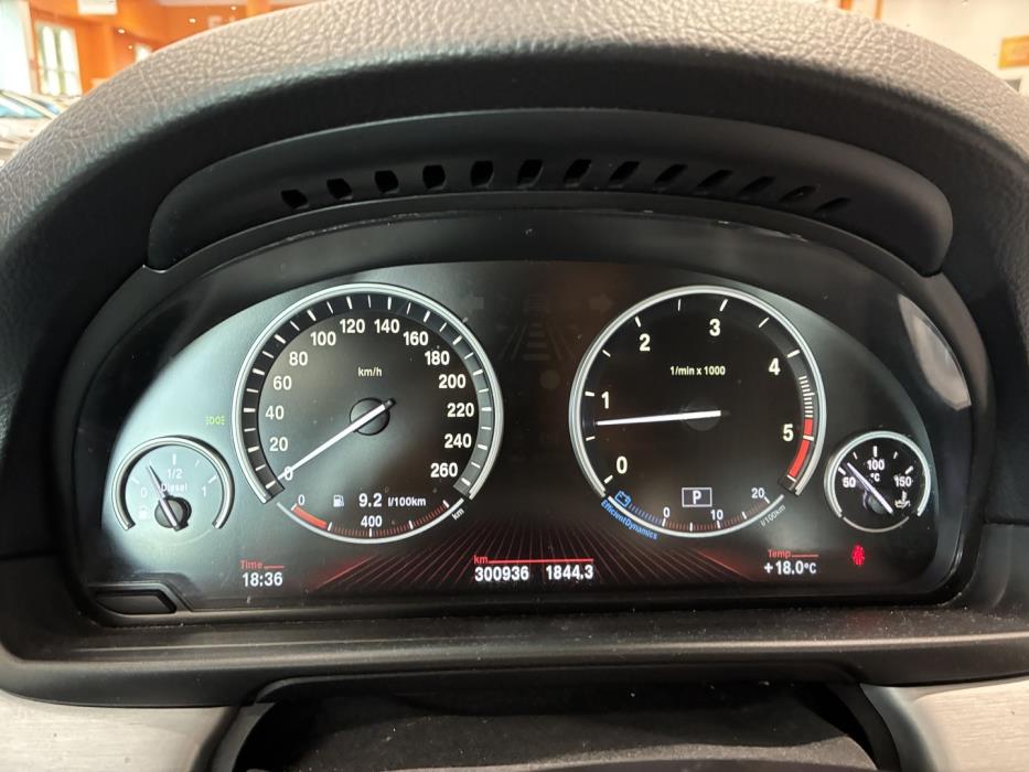 BMW 530 2011