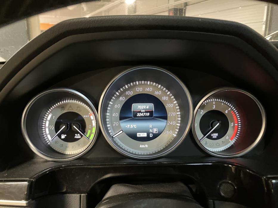 MERCEDES-BENZ E 2014