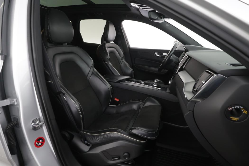 VOLVO XC60 2018