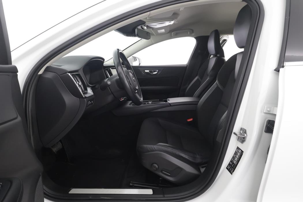 VOLVO V60 2020