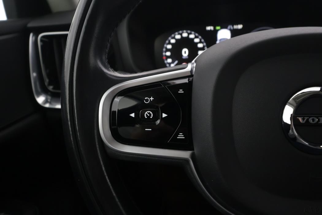 VOLVO V60 2020