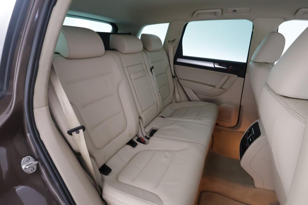 VOLKSWAGEN Touareg 2011