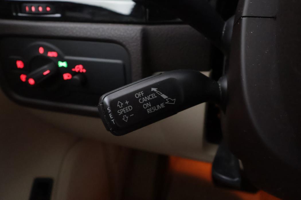 VOLKSWAGEN Touareg 2011