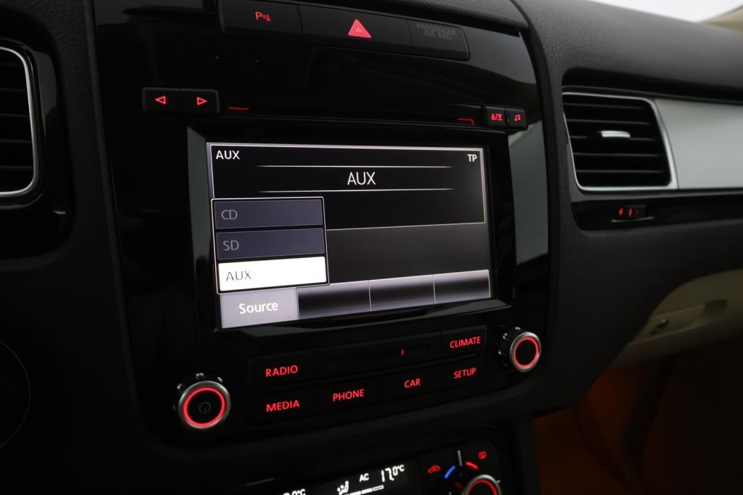 VOLKSWAGEN Touareg 2011