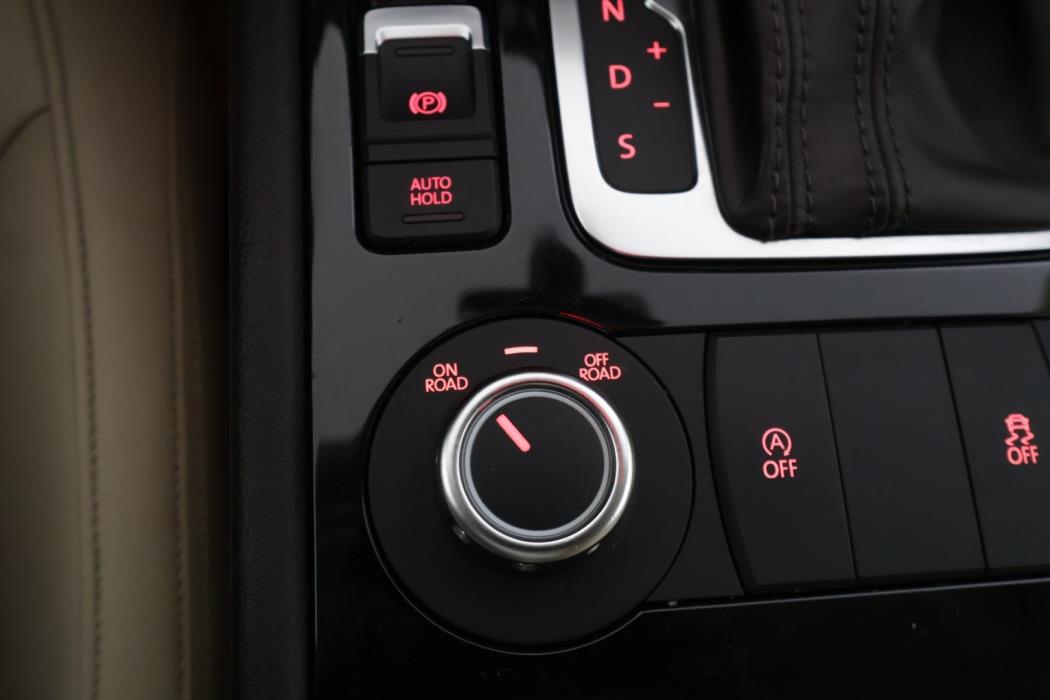 VOLKSWAGEN Touareg 2011