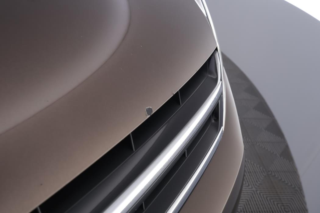 VOLKSWAGEN Touareg 2011