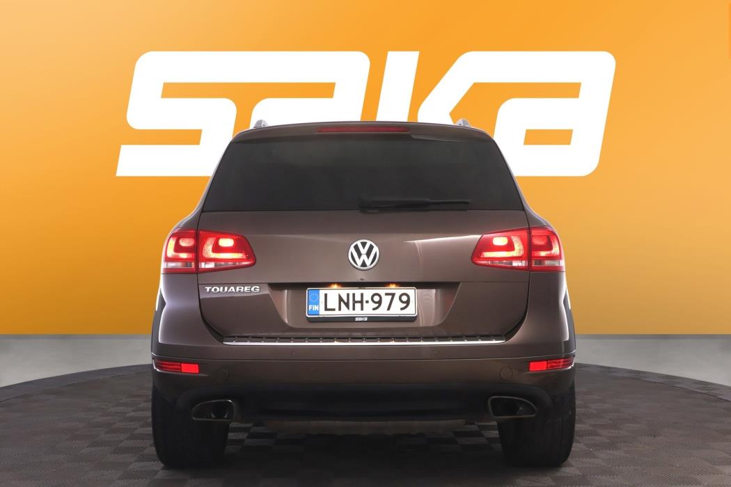 VOLKSWAGEN Touareg 2011