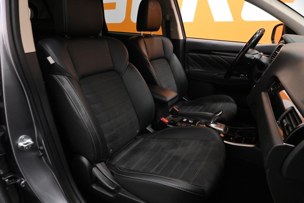 MITSUBISHI OUTLANDER PHEV 2019