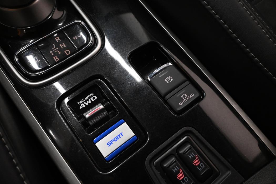 MITSUBISHI OUTLANDER PHEV 2019