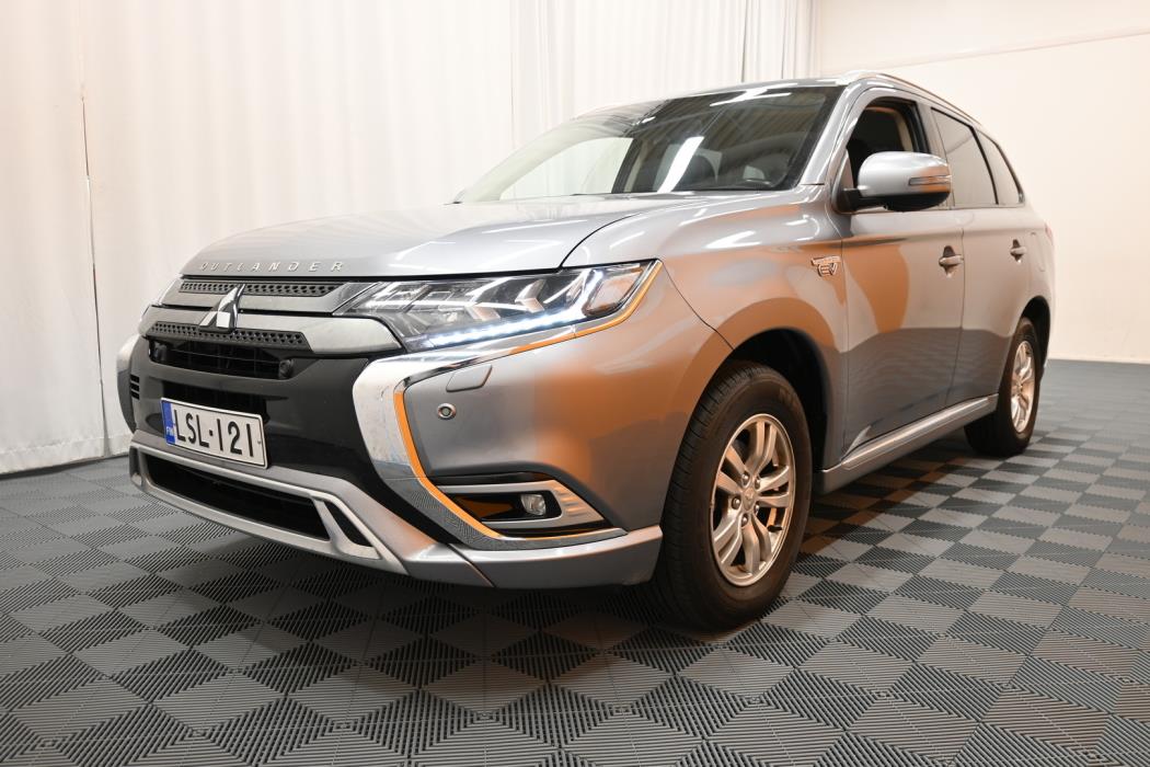 MITSUBISHI OUTLANDER PHEV 2019