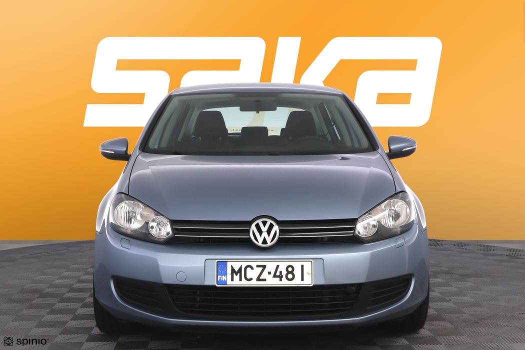 VOLKSWAGEN Golf 2010