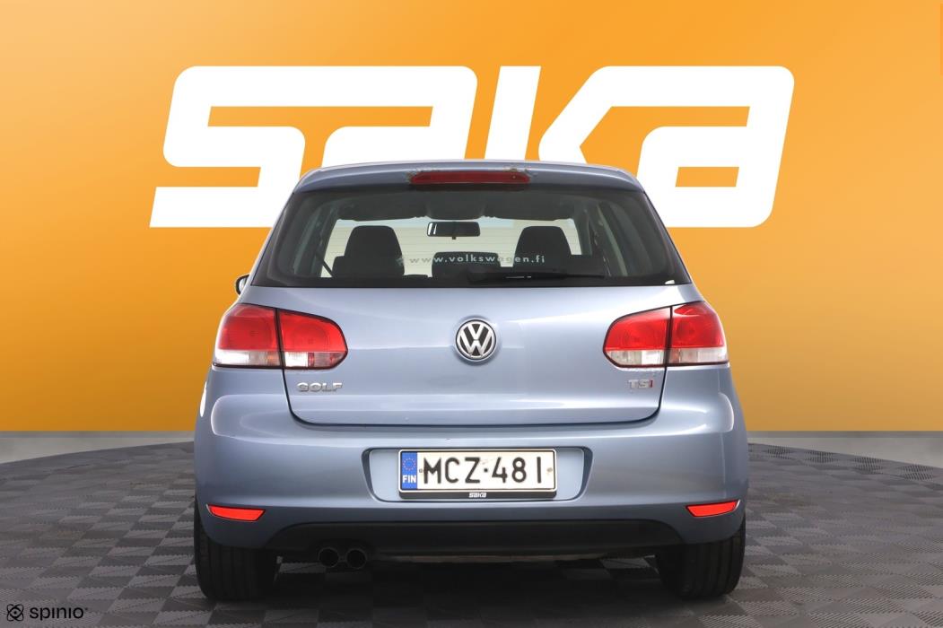 VOLKSWAGEN Golf 2010