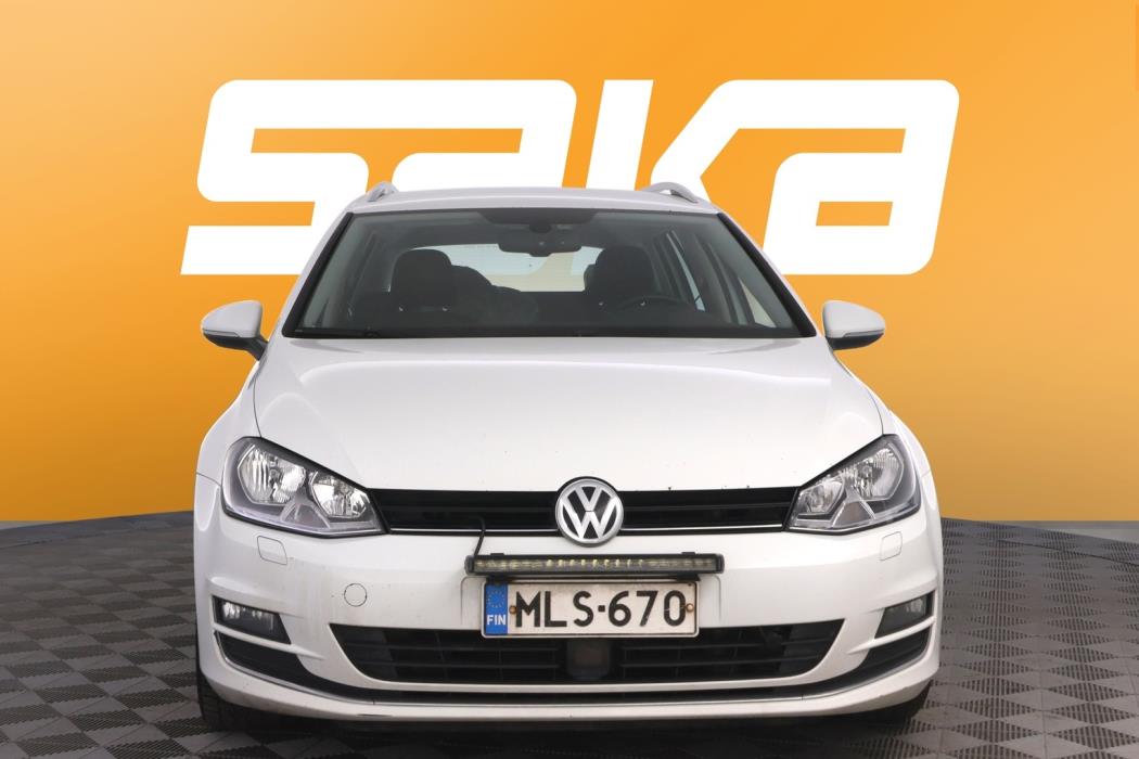 VOLKSWAGEN Golf 2014