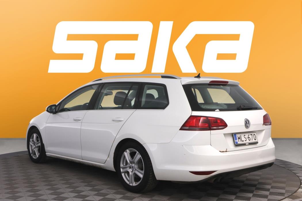 VOLKSWAGEN Golf 2014