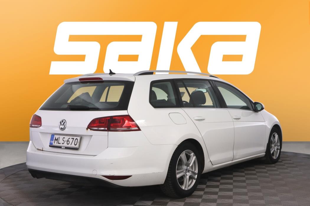 VOLKSWAGEN Golf 2014