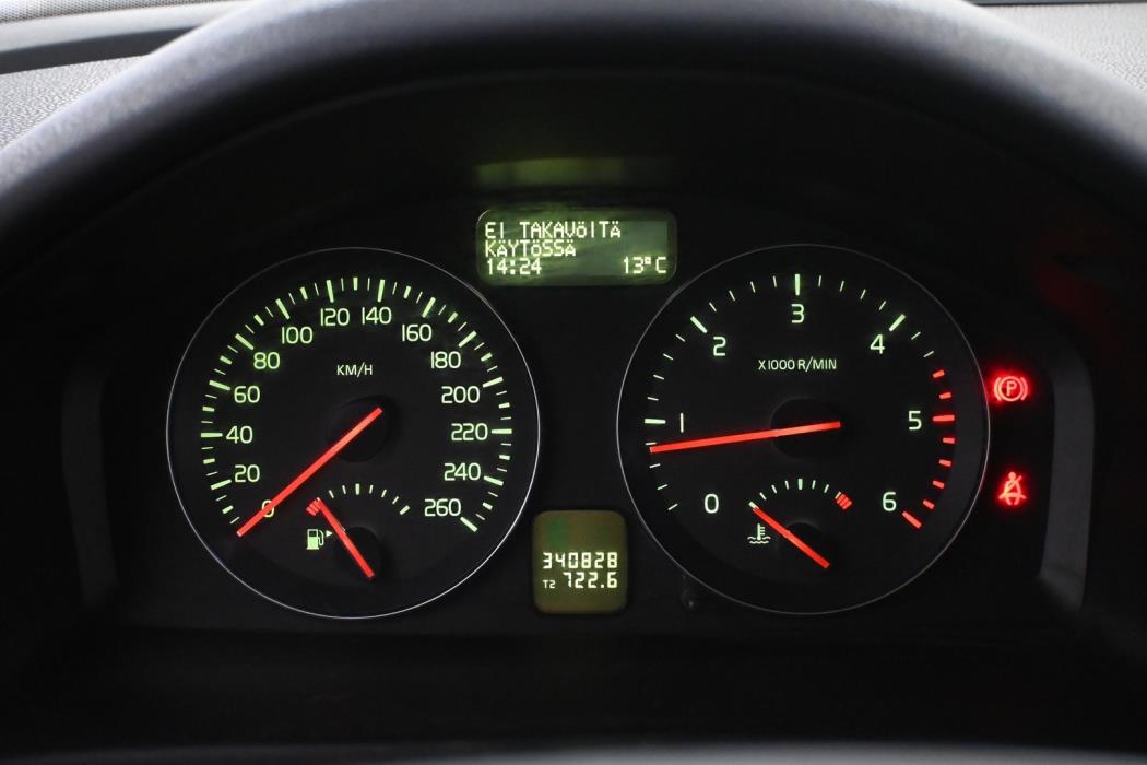 VOLVO V50 2011