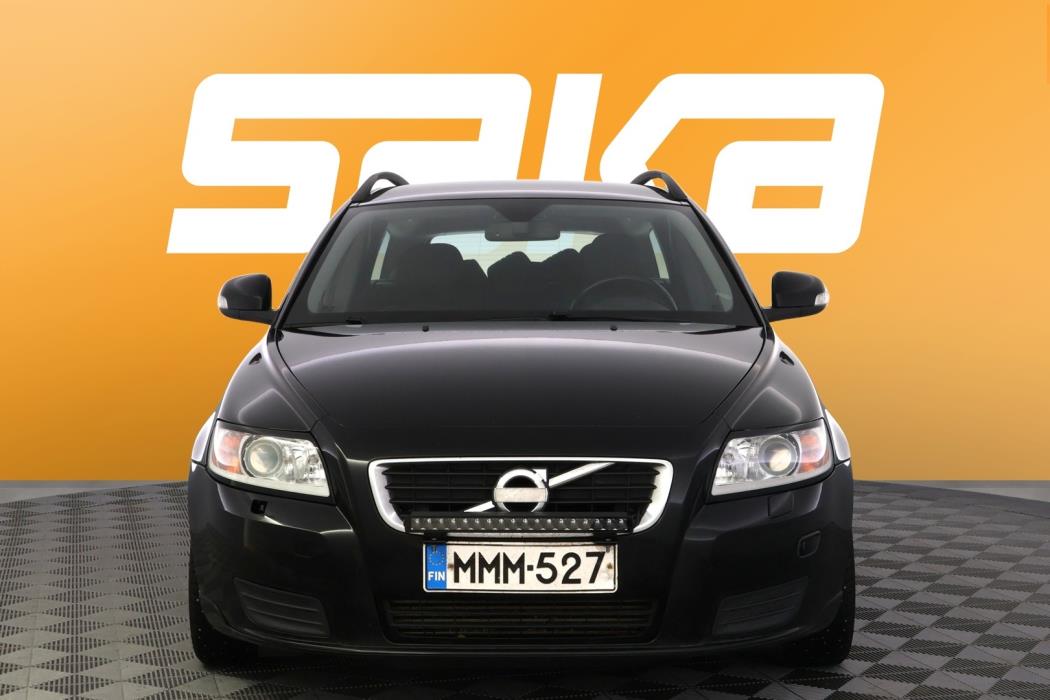 VOLVO V50 2011