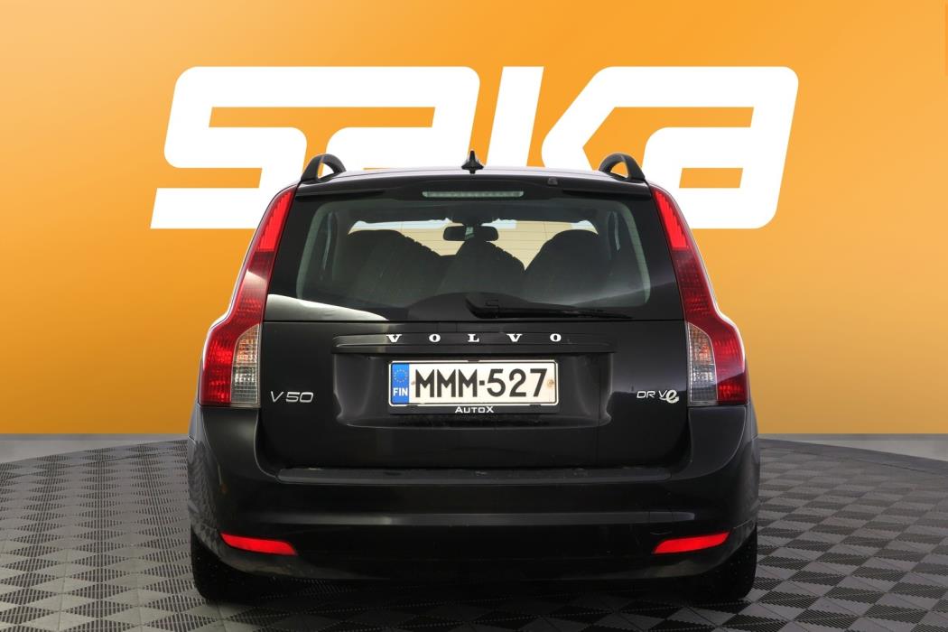 VOLVO V50 2011