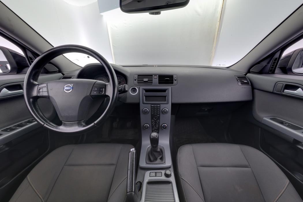 VOLVO V50 2011
