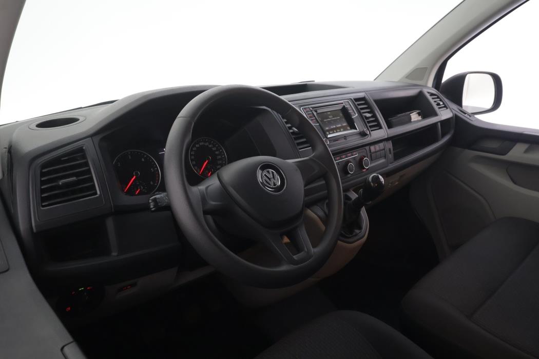 VOLKSWAGEN Caravelle 2016