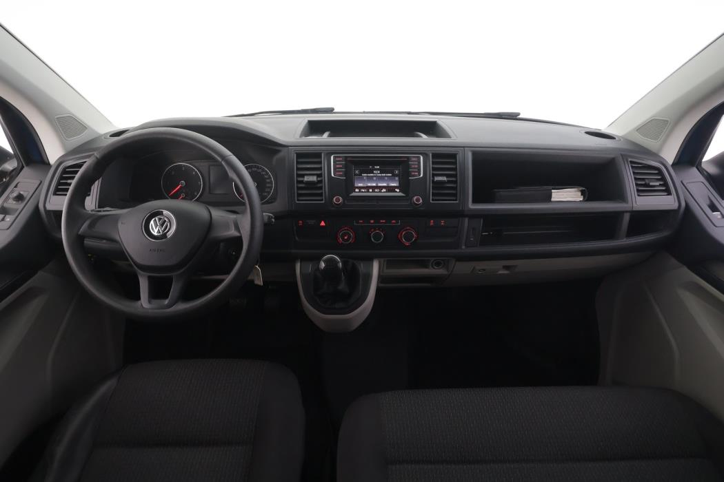 VOLKSWAGEN Caravelle 2016