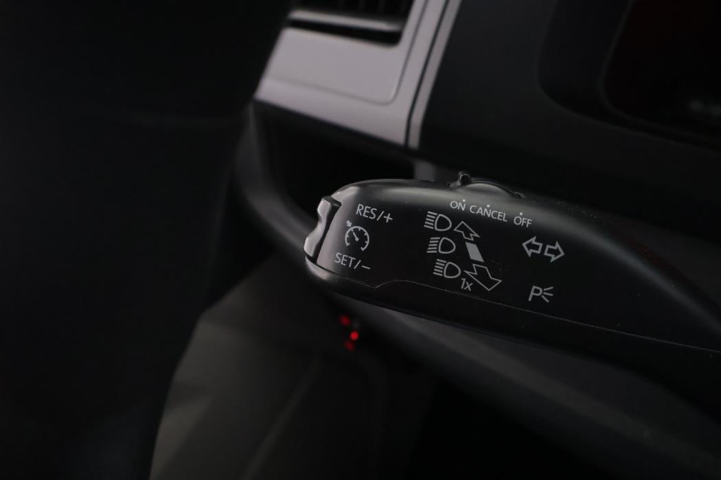 VOLKSWAGEN Caravelle 2016