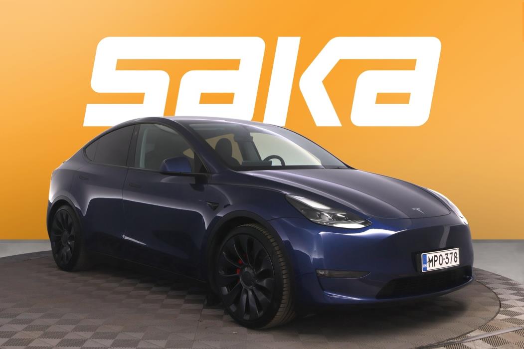 TESLA Model Y 2024