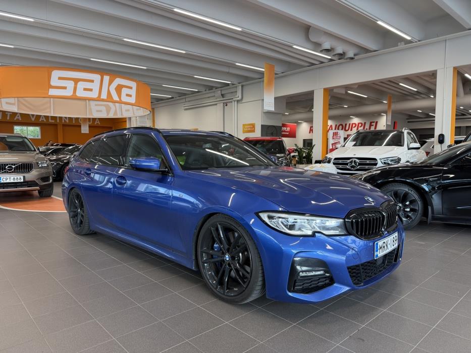 BMW 330 2021