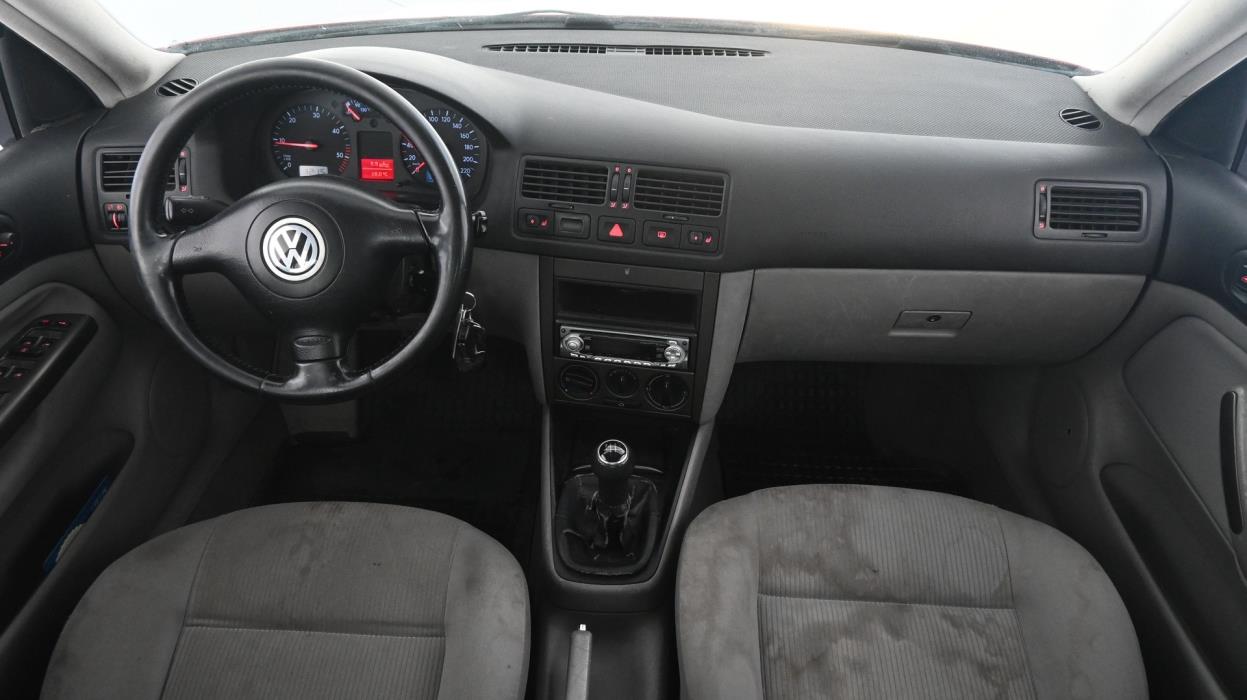 VOLKSWAGEN Bora 2001