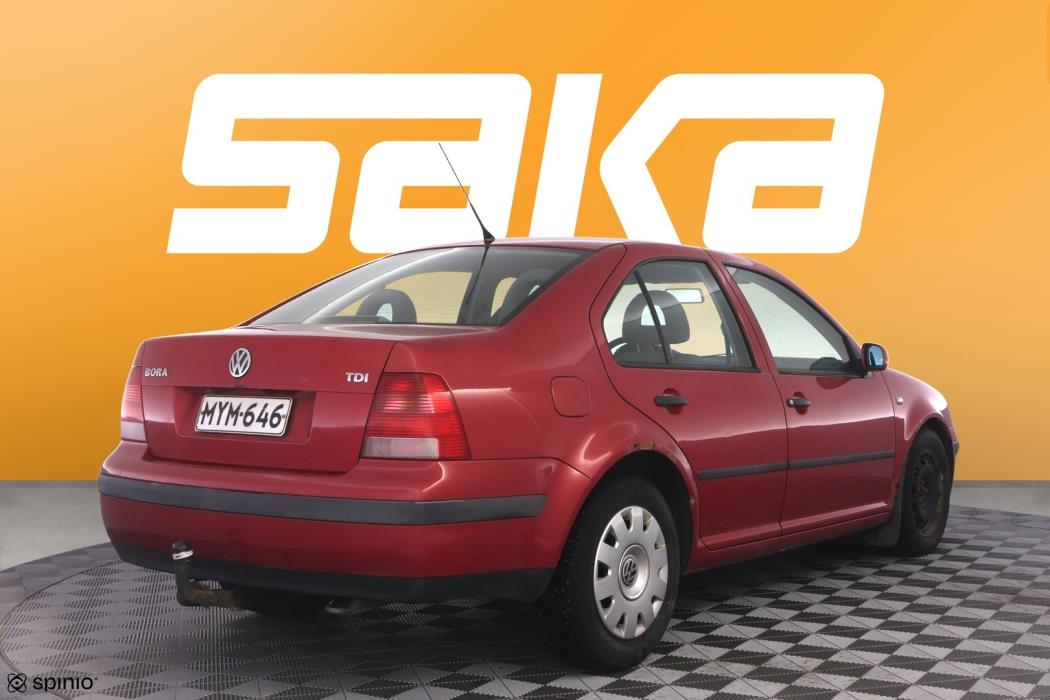 VOLKSWAGEN Bora 2001