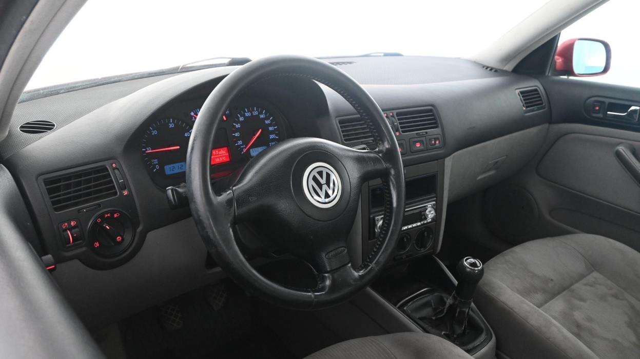 VOLKSWAGEN Bora 2001