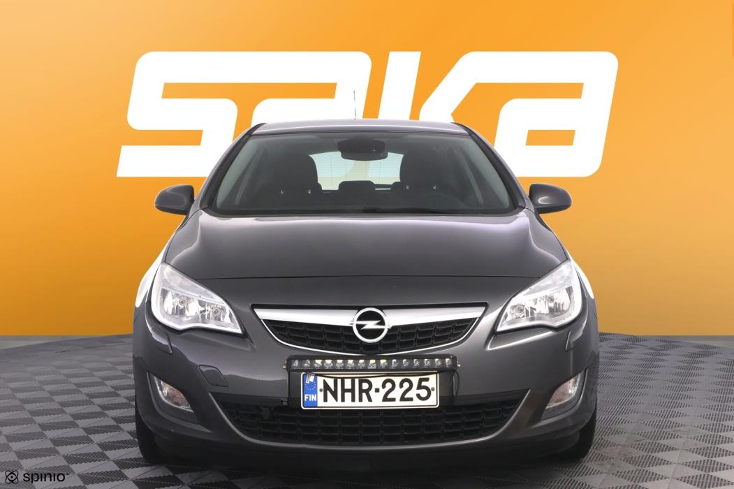 OPEL Astra 2010
