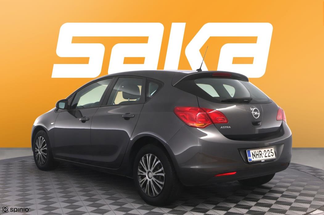 OPEL Astra 2010