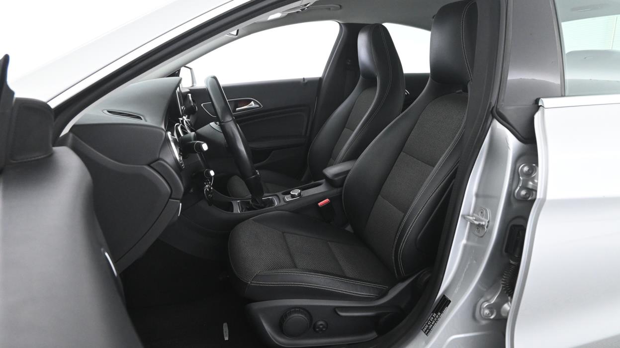 MERCEDES-BENZ CLA 2013