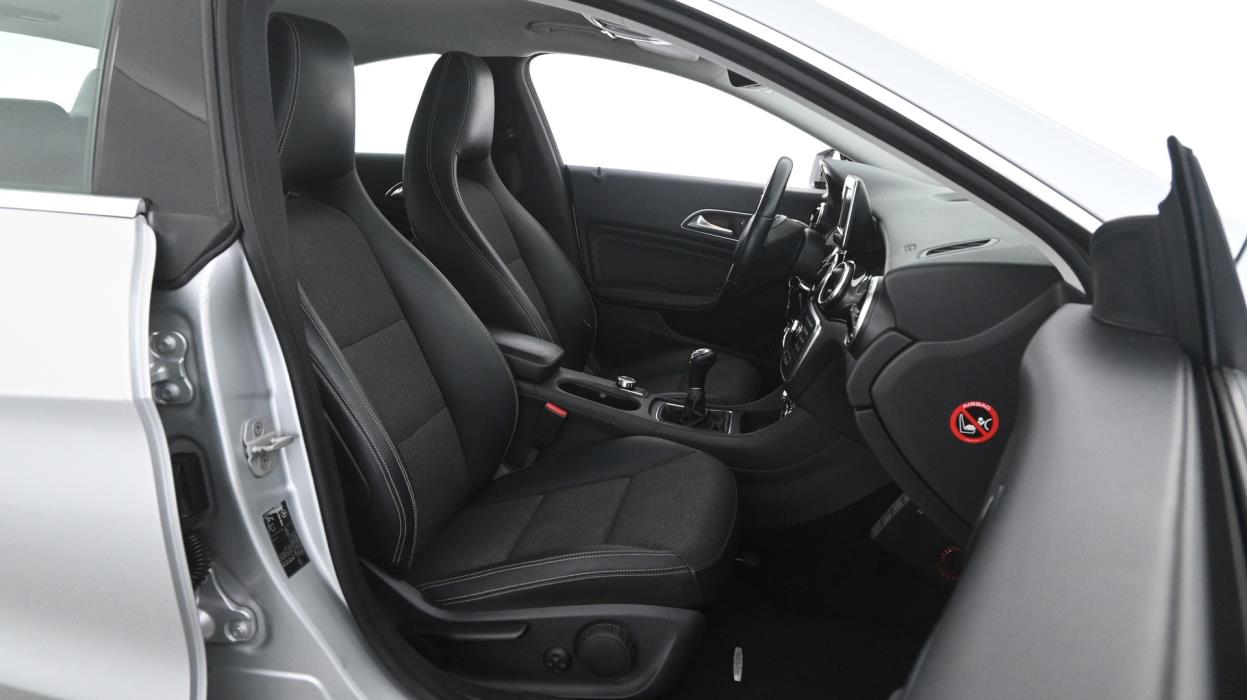 MERCEDES-BENZ CLA 2013