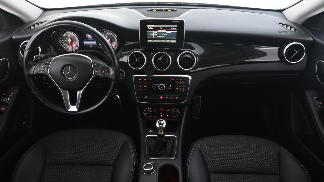 MERCEDES-BENZ CLA 2013