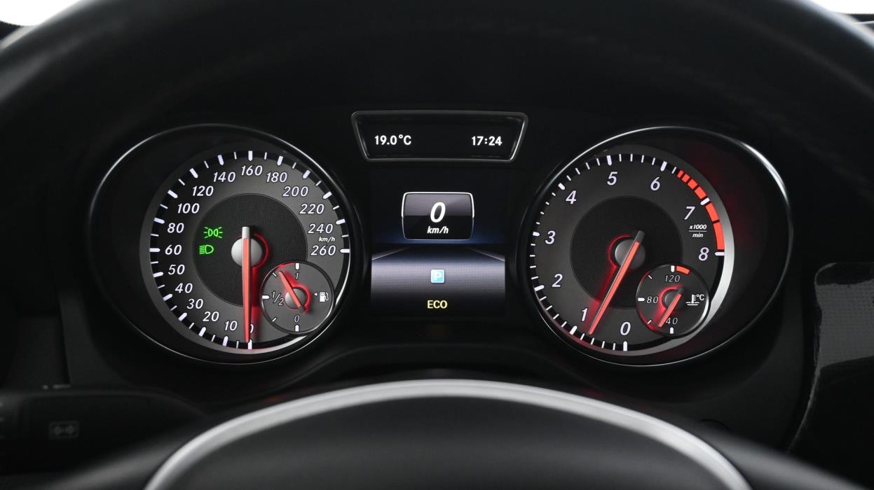 MERCEDES-BENZ CLA 2013