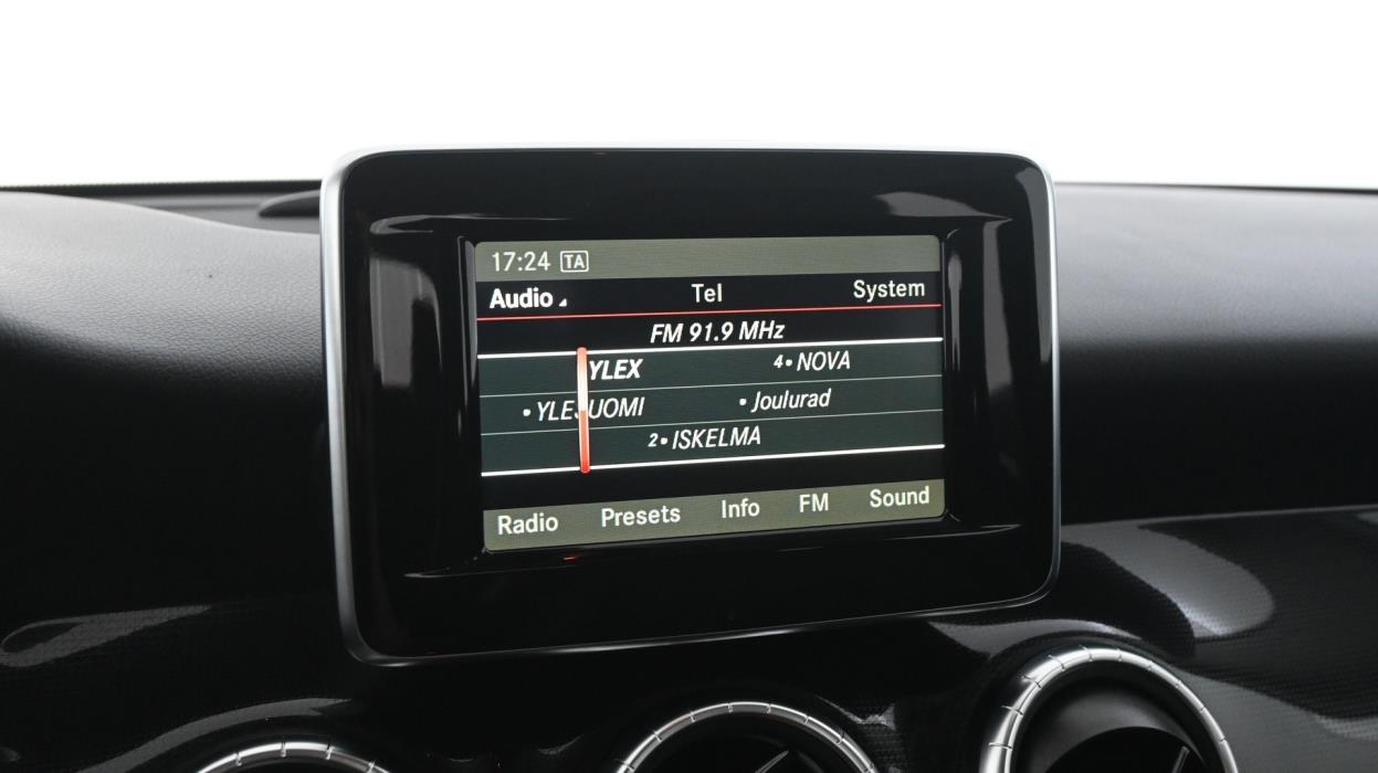 MERCEDES-BENZ CLA 2013