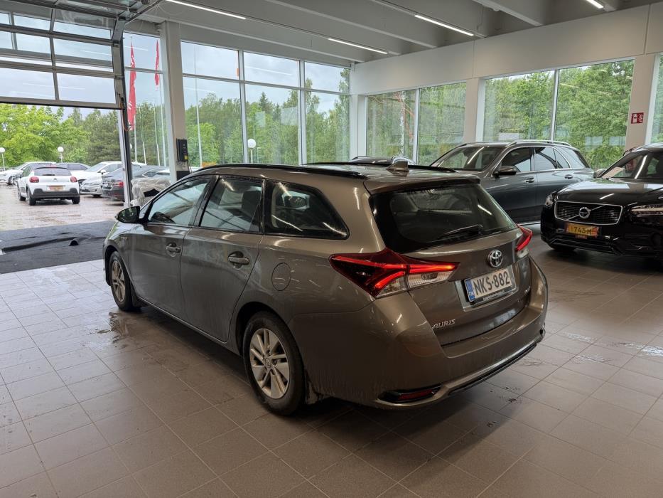 TOYOTA Auris 2017