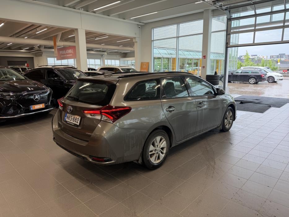 TOYOTA Auris 2017