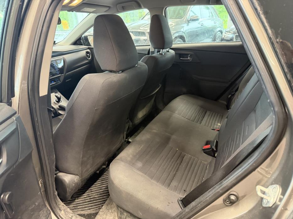 TOYOTA Auris 2017