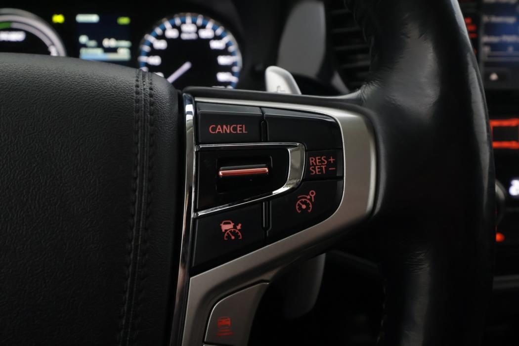 MITSUBISHI Outlander PHEV 2016