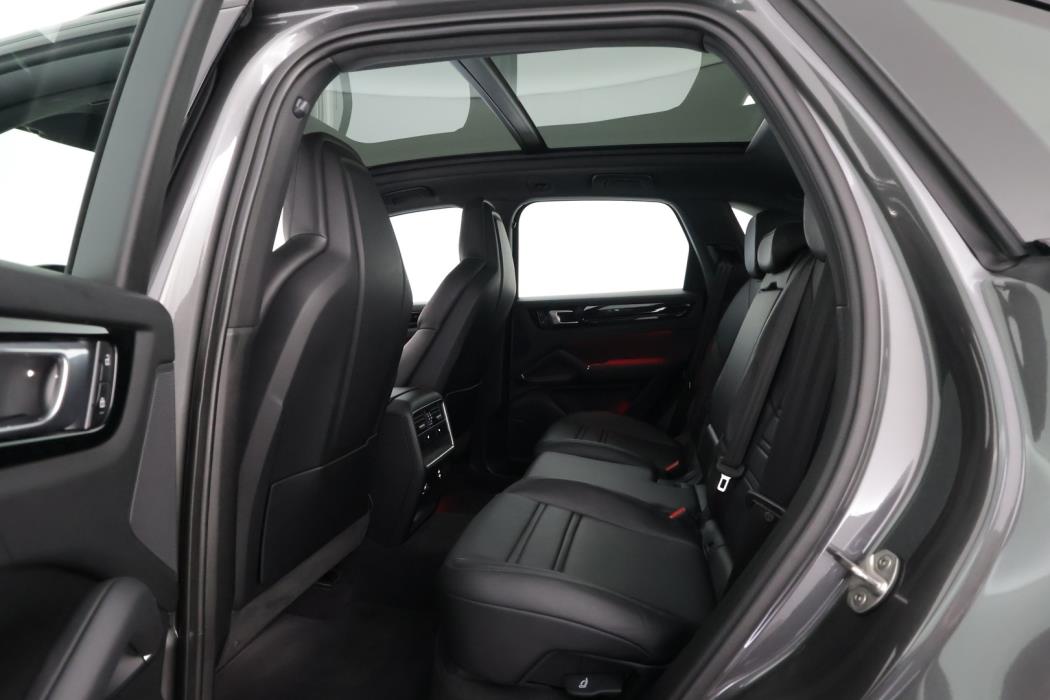 PORSCHE Cayenne 2022